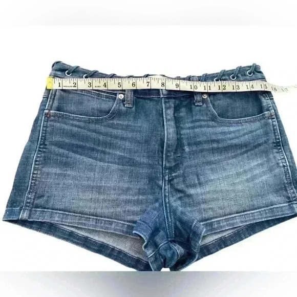 Abercrombie & Fitch Denim High Rise shorts - Picture 4 of 7